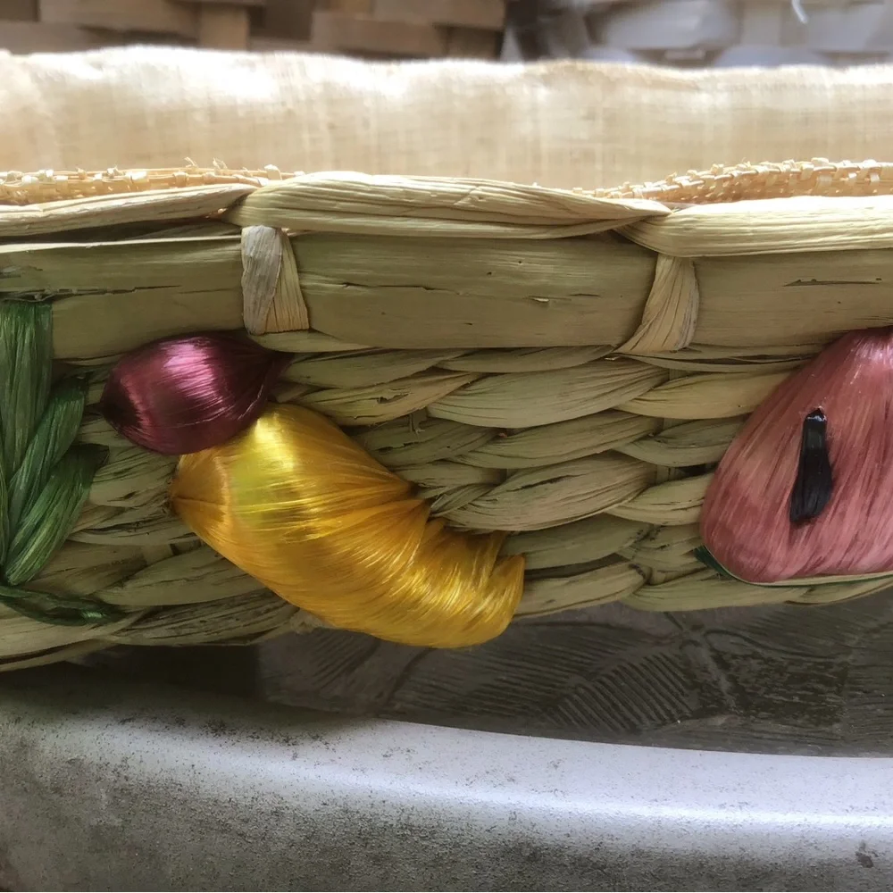N/A wicker basket